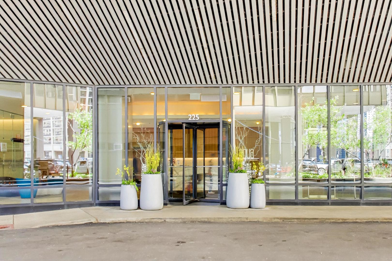 225 N Columbus Drive #7702, Chicago, IL 60601