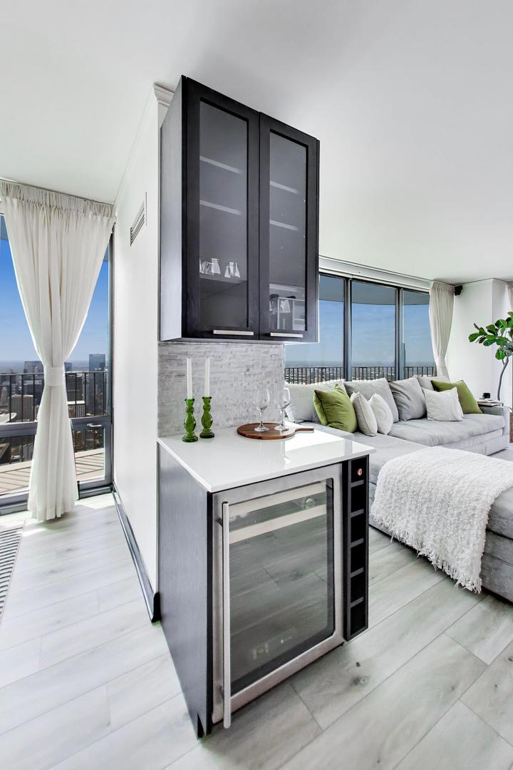 225 N Columbus Drive #7702, Chicago, IL 60601