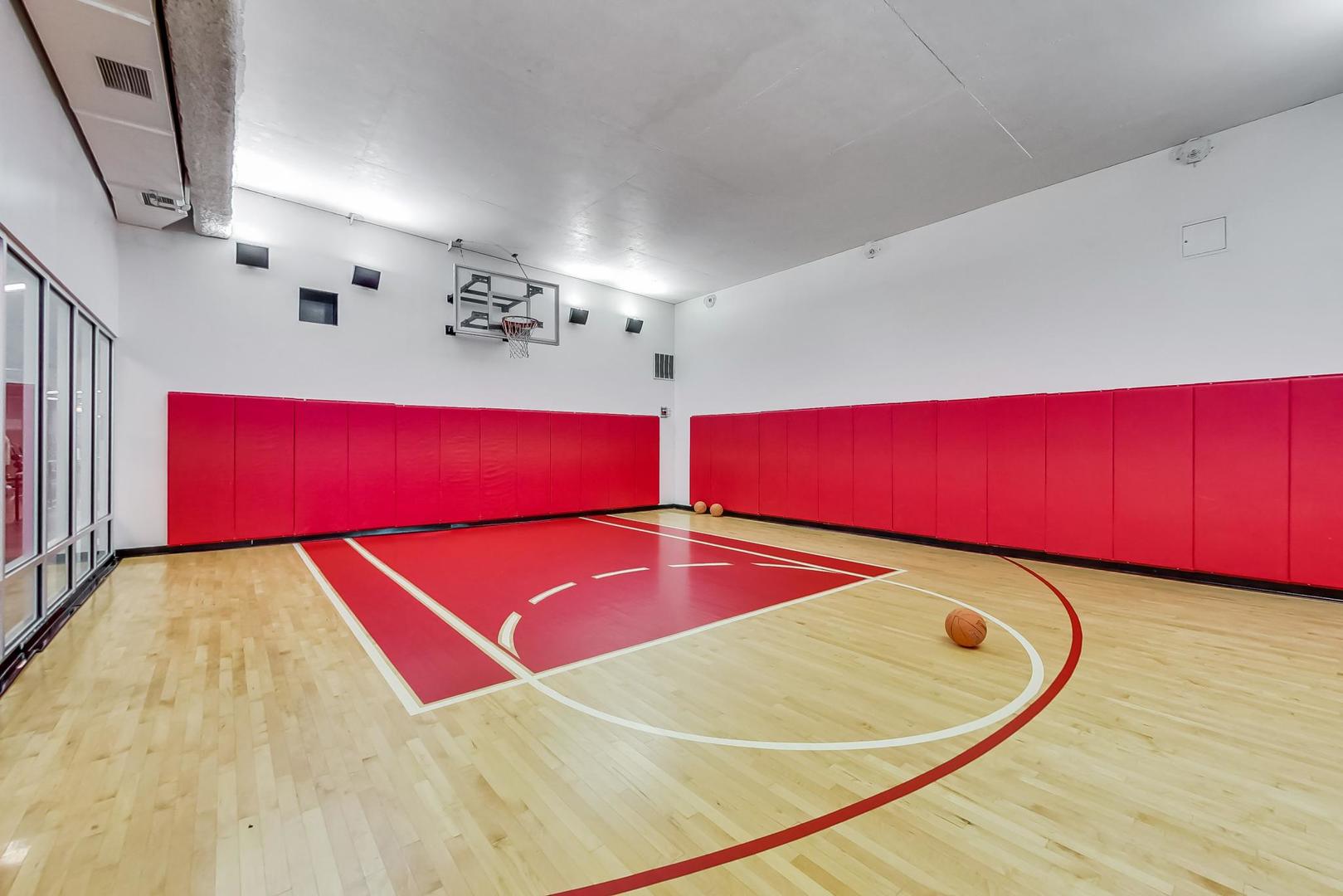 225 N Columbus Drive #7702, Chicago, IL 60601