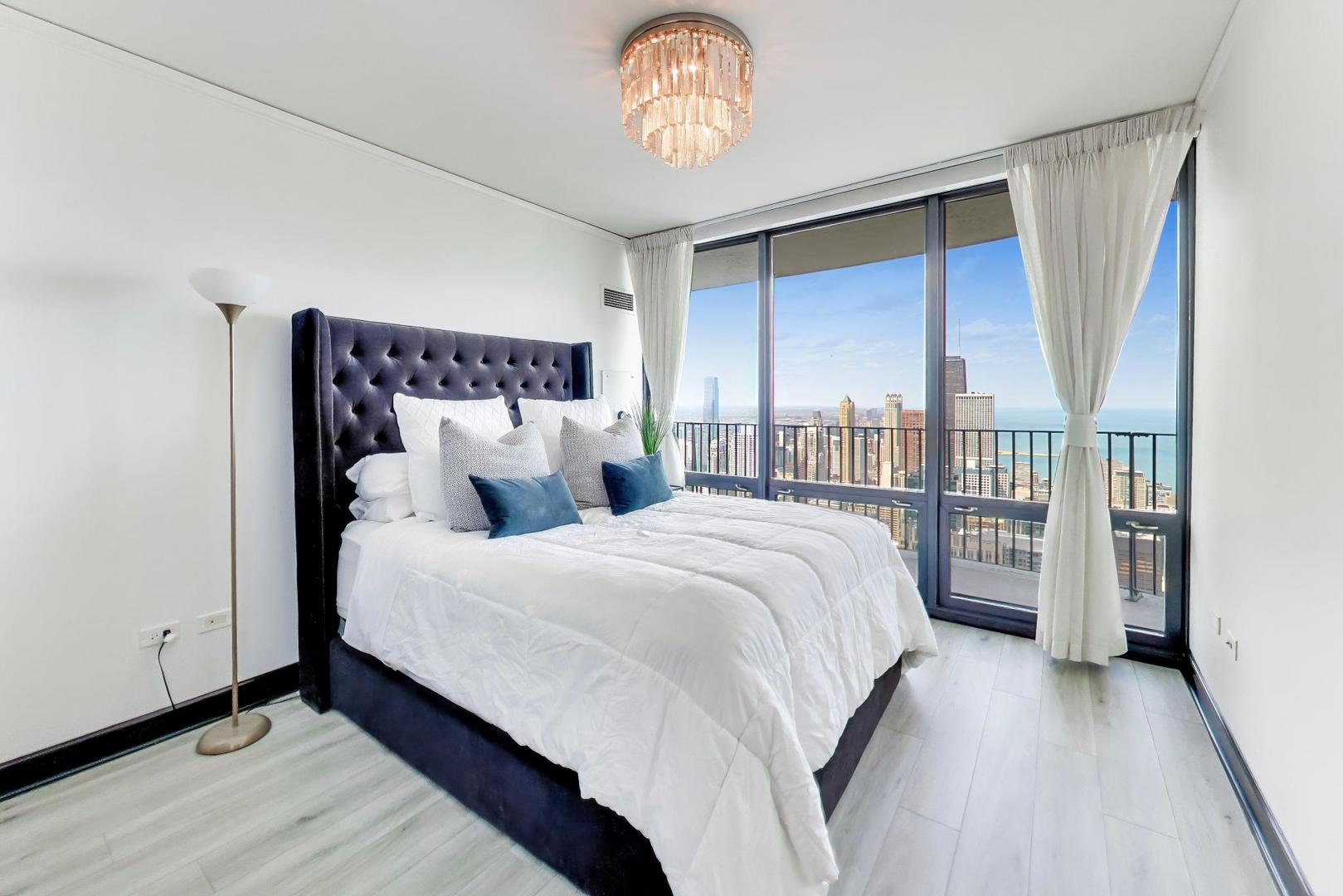 225 N Columbus Drive #7702, Chicago, IL 60601