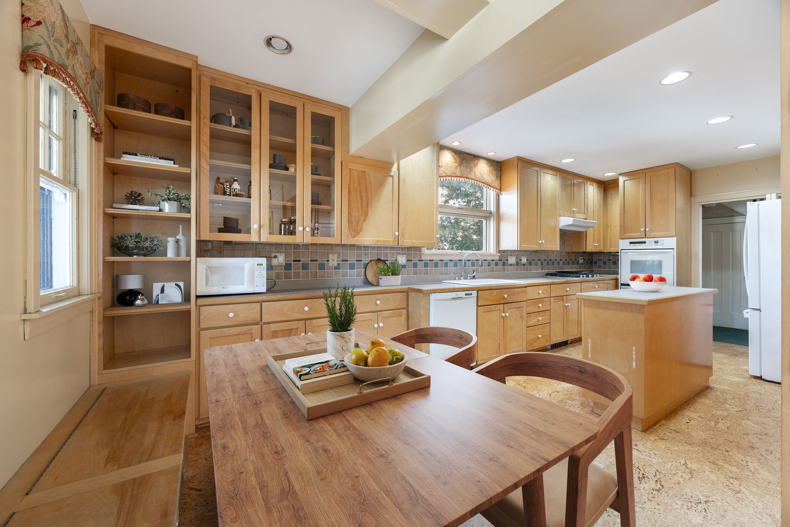 921 Fair Oaks Avenue, Oak Park, IL 60302