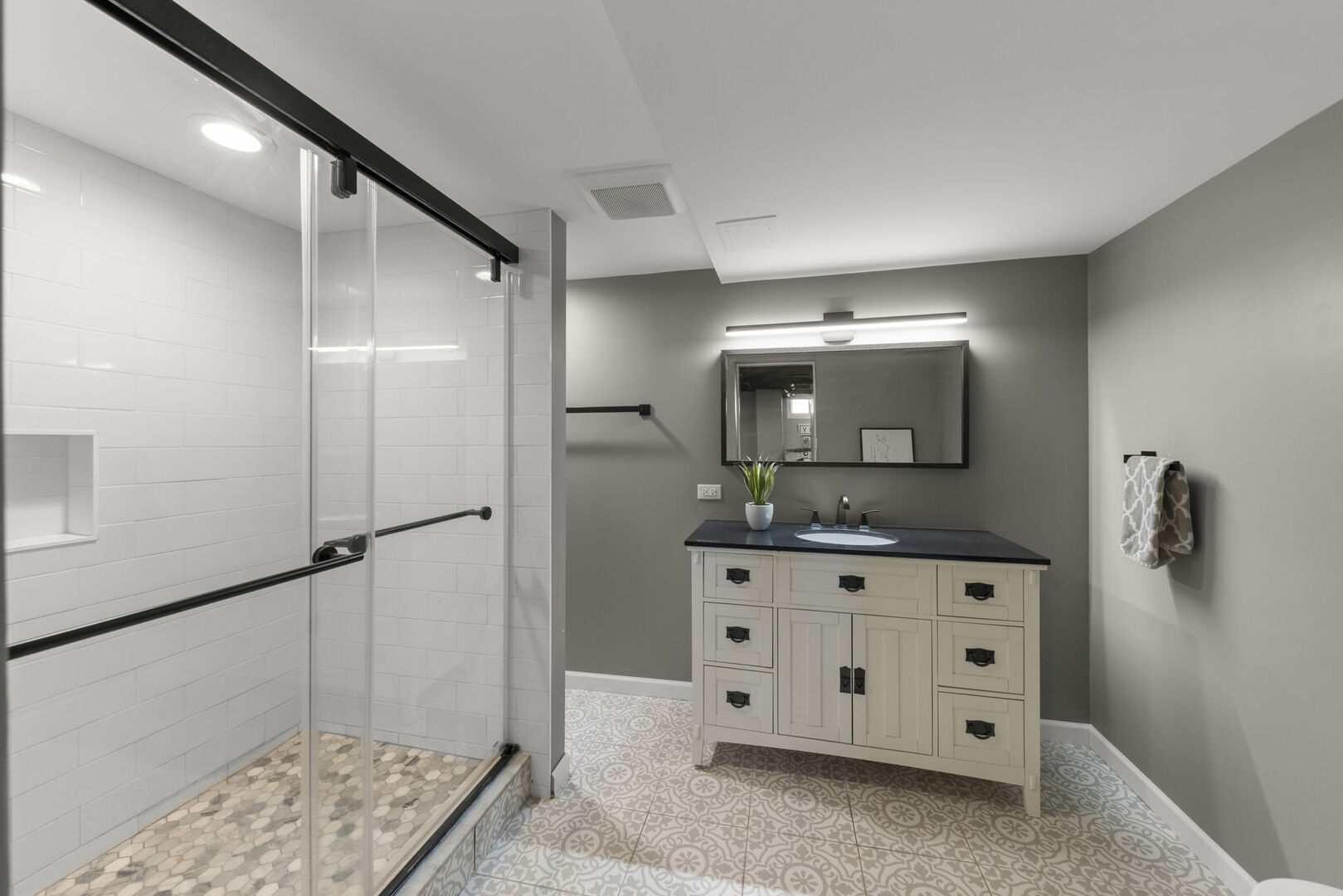 Glen Ellyn, IL 60137