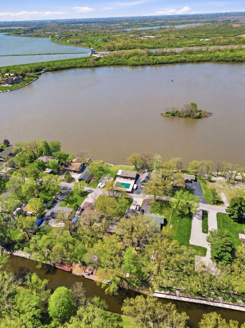 8816 E Mallard Lane, Wilmington, IL 60481