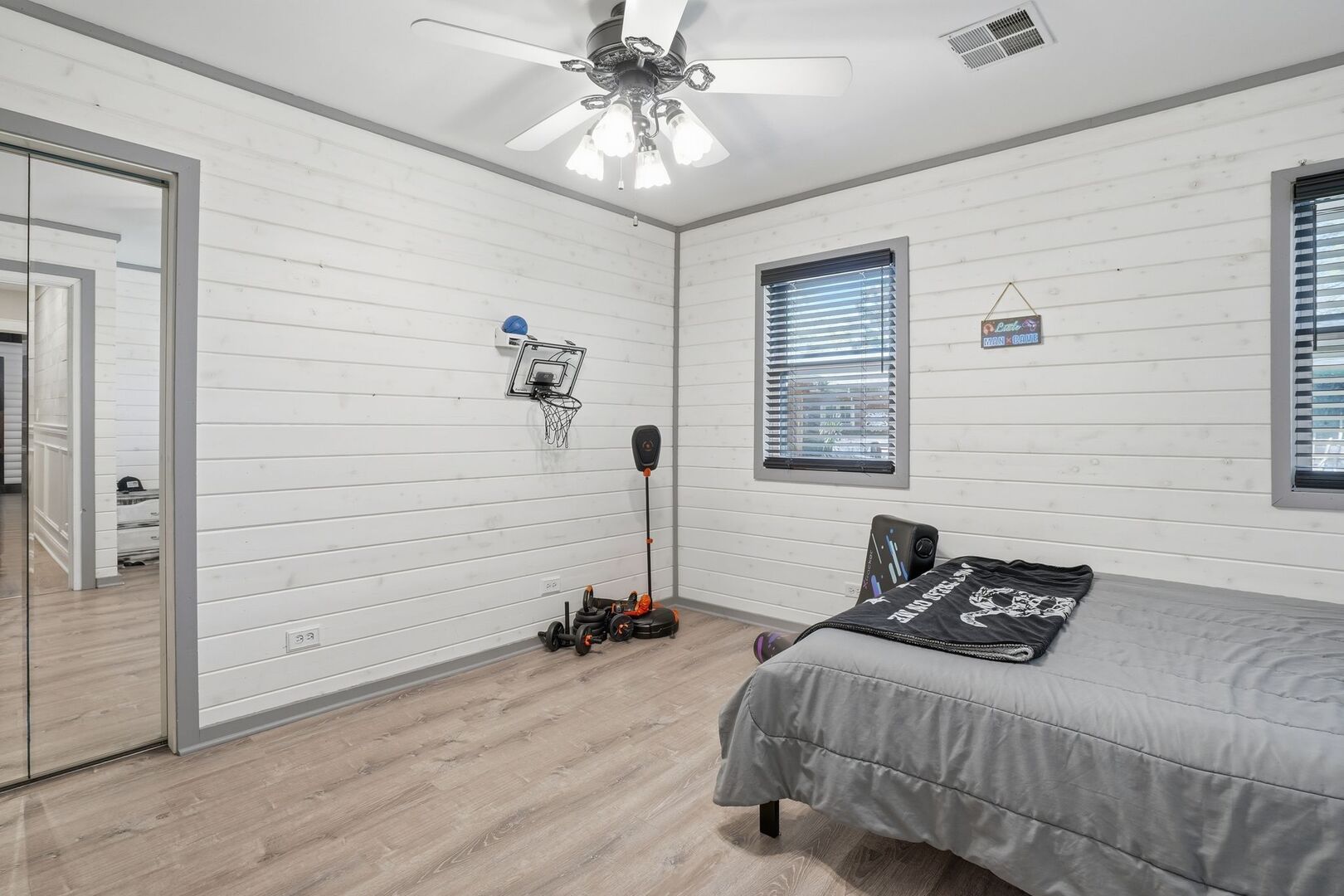 8816 E Mallard Lane, Wilmington, IL 60481