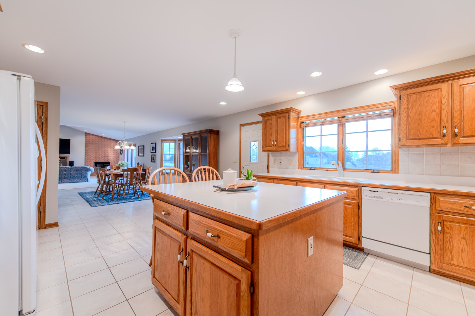 18816 S Chestnut Drive, Shorewood, IL 60404