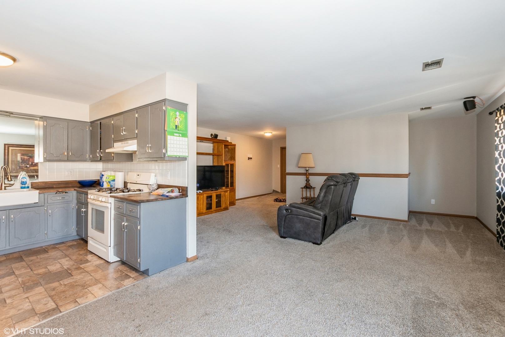 214 Manor Drive #C, New Lenox, IL 60451