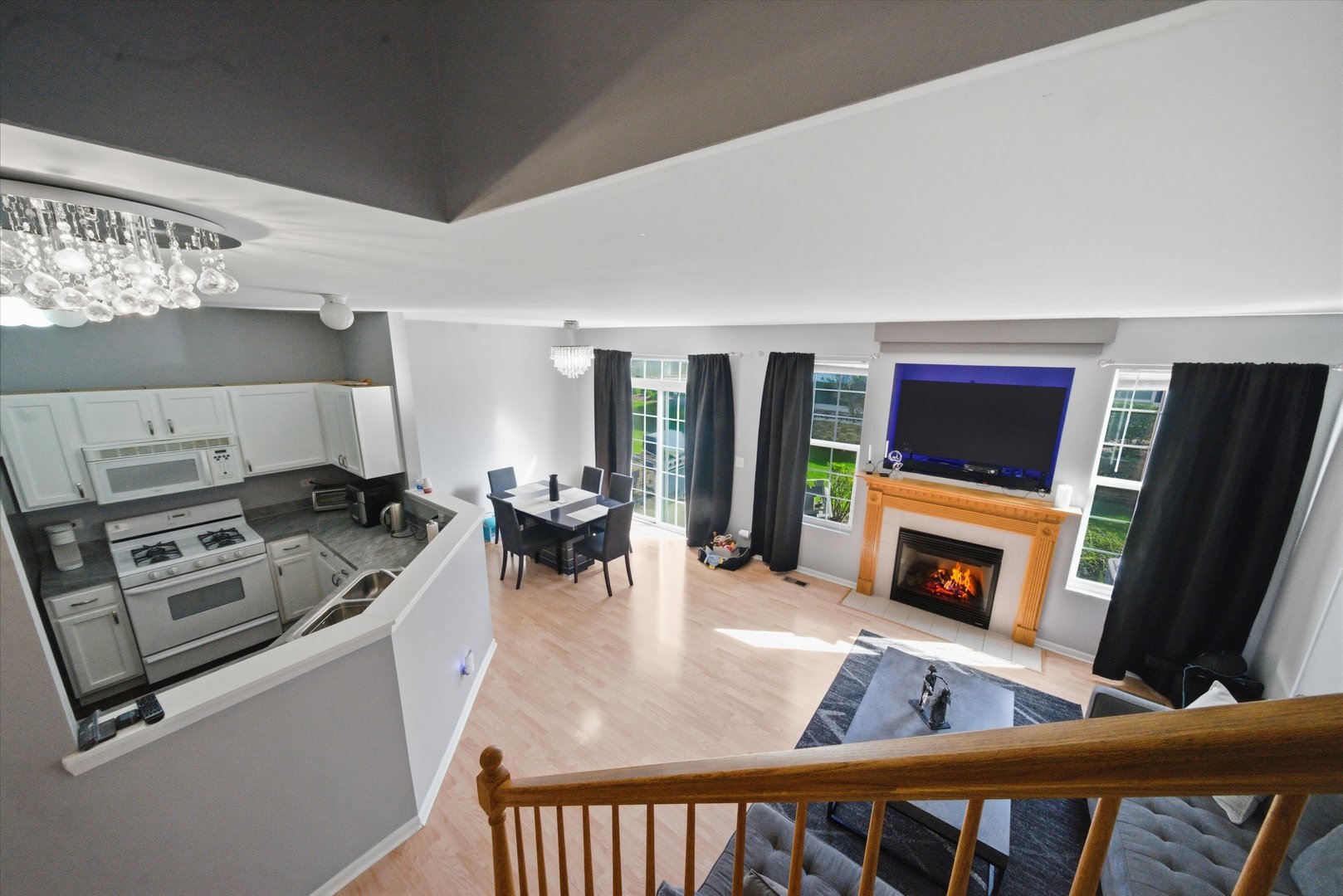 573 N Fox Trail, Round Lake, IL 60073