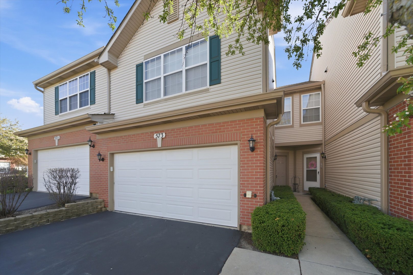 573 N Fox Trail, Round Lake, IL 60073