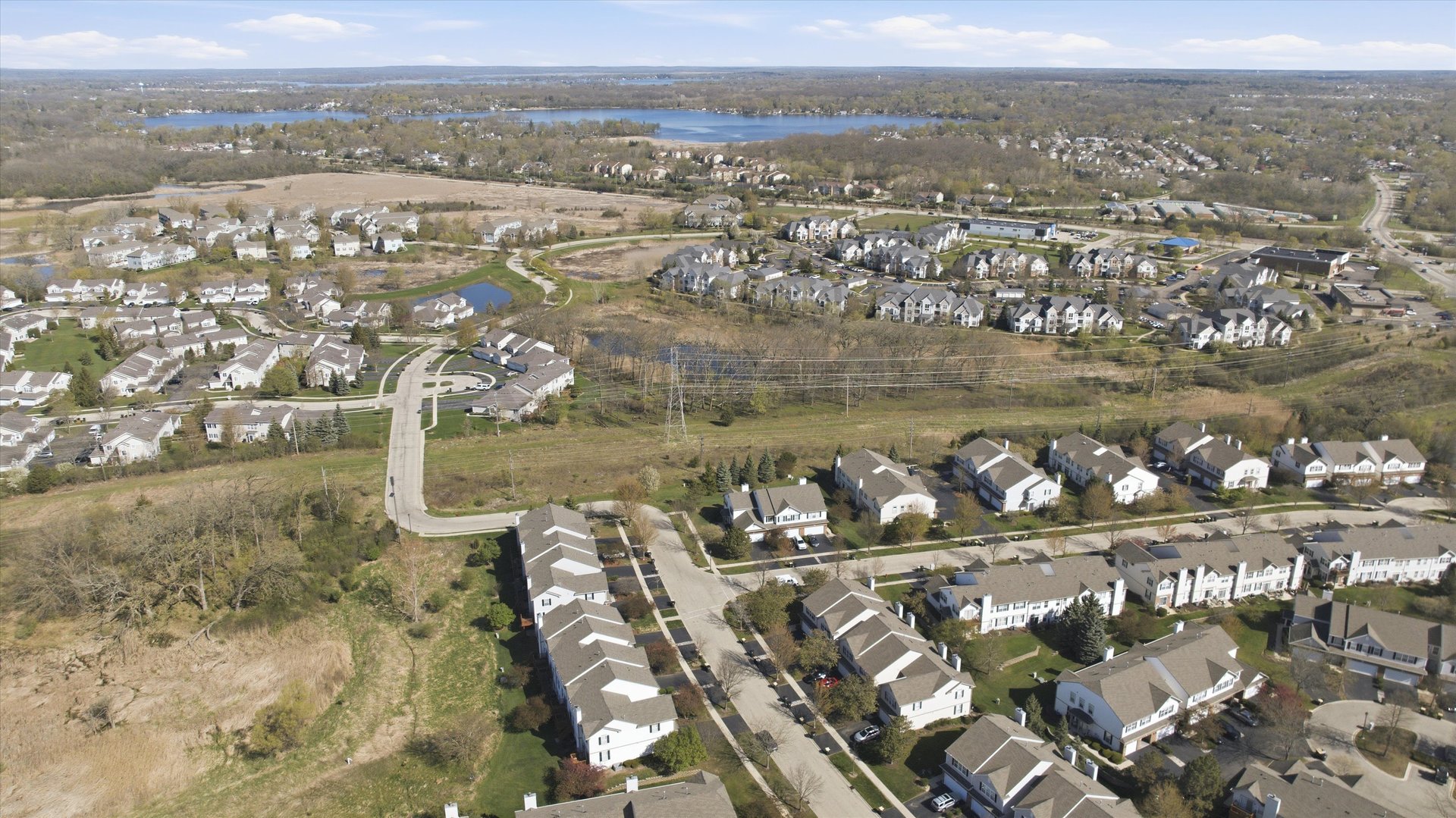 573 N Fox Trail, Round Lake, IL 60073