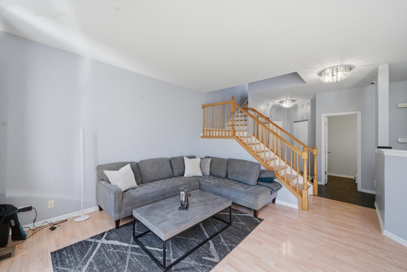 573 N Fox Trail, Round Lake, IL 60073