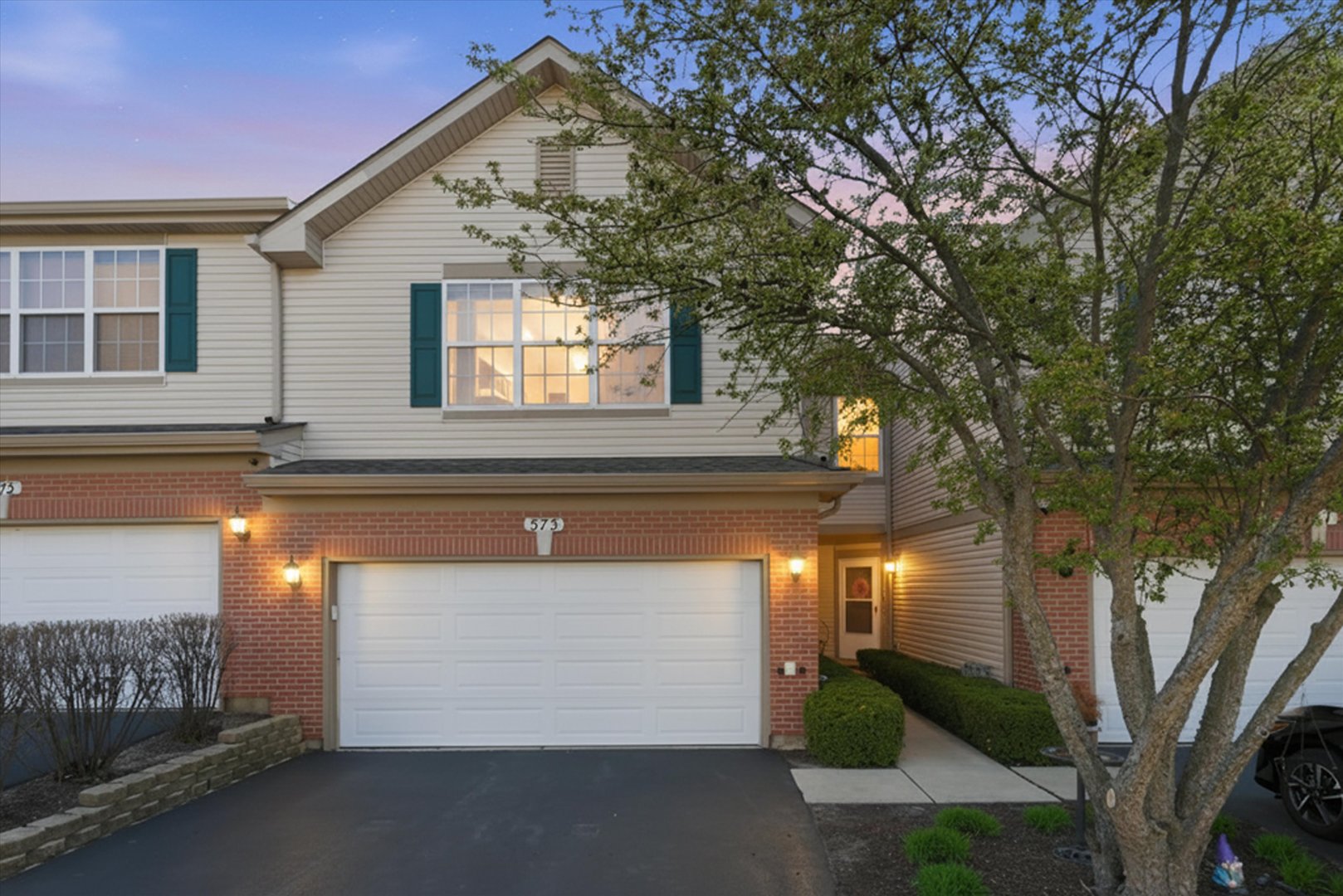 573 N Fox Trail, Round Lake, IL 60073