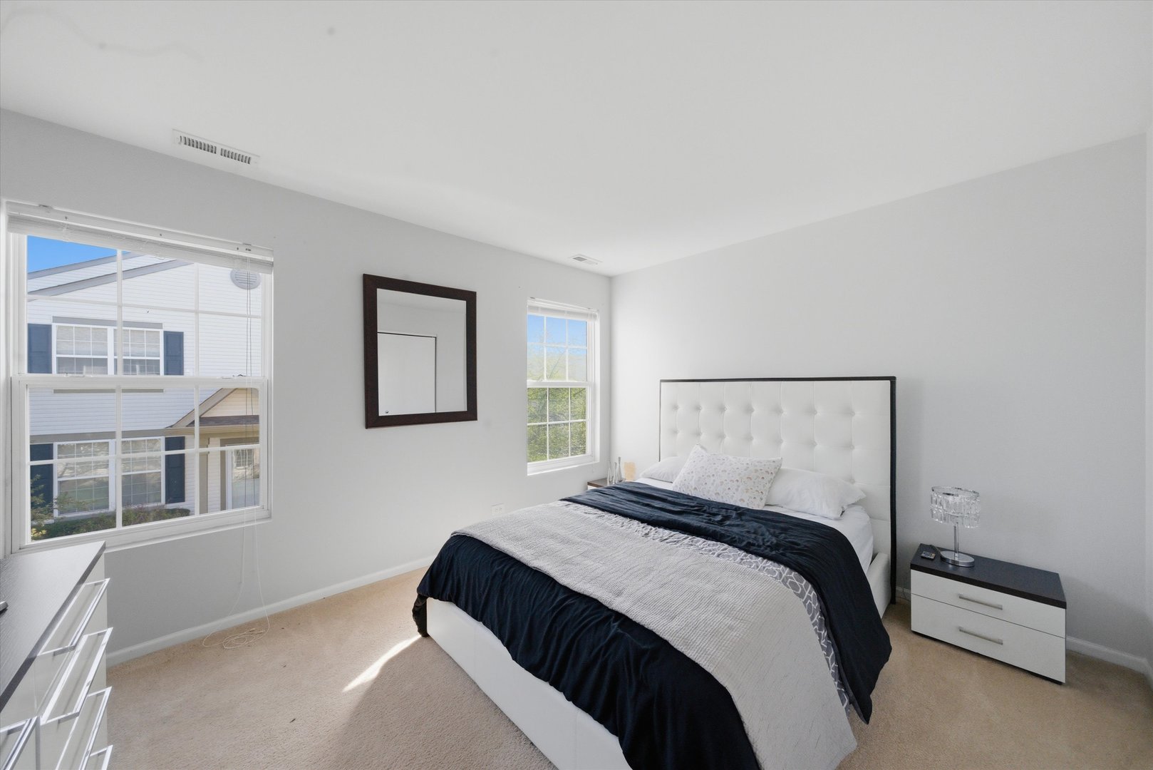 573 N Fox Trail, Round Lake, IL 60073