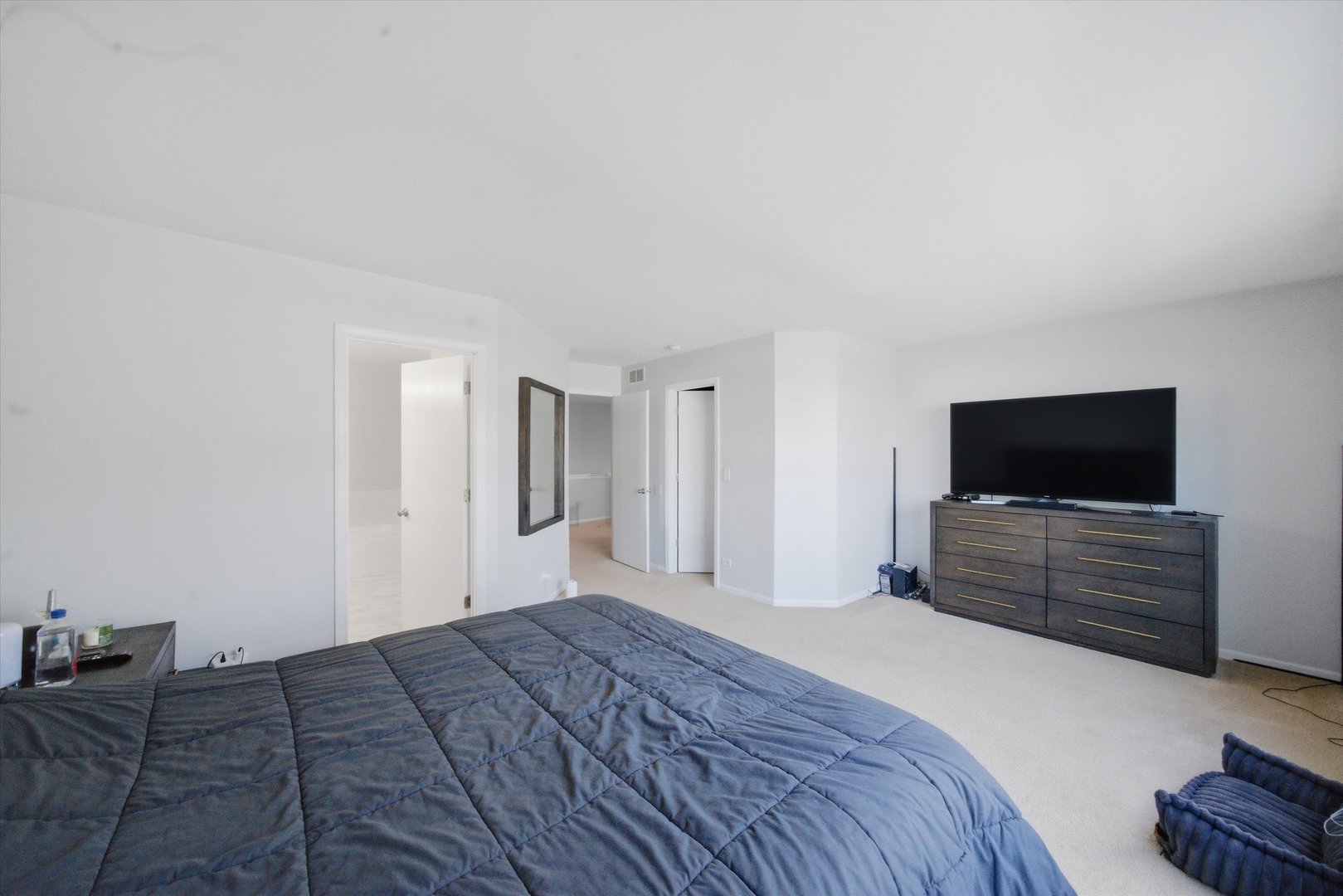 573 N Fox Trail, Round Lake, IL 60073