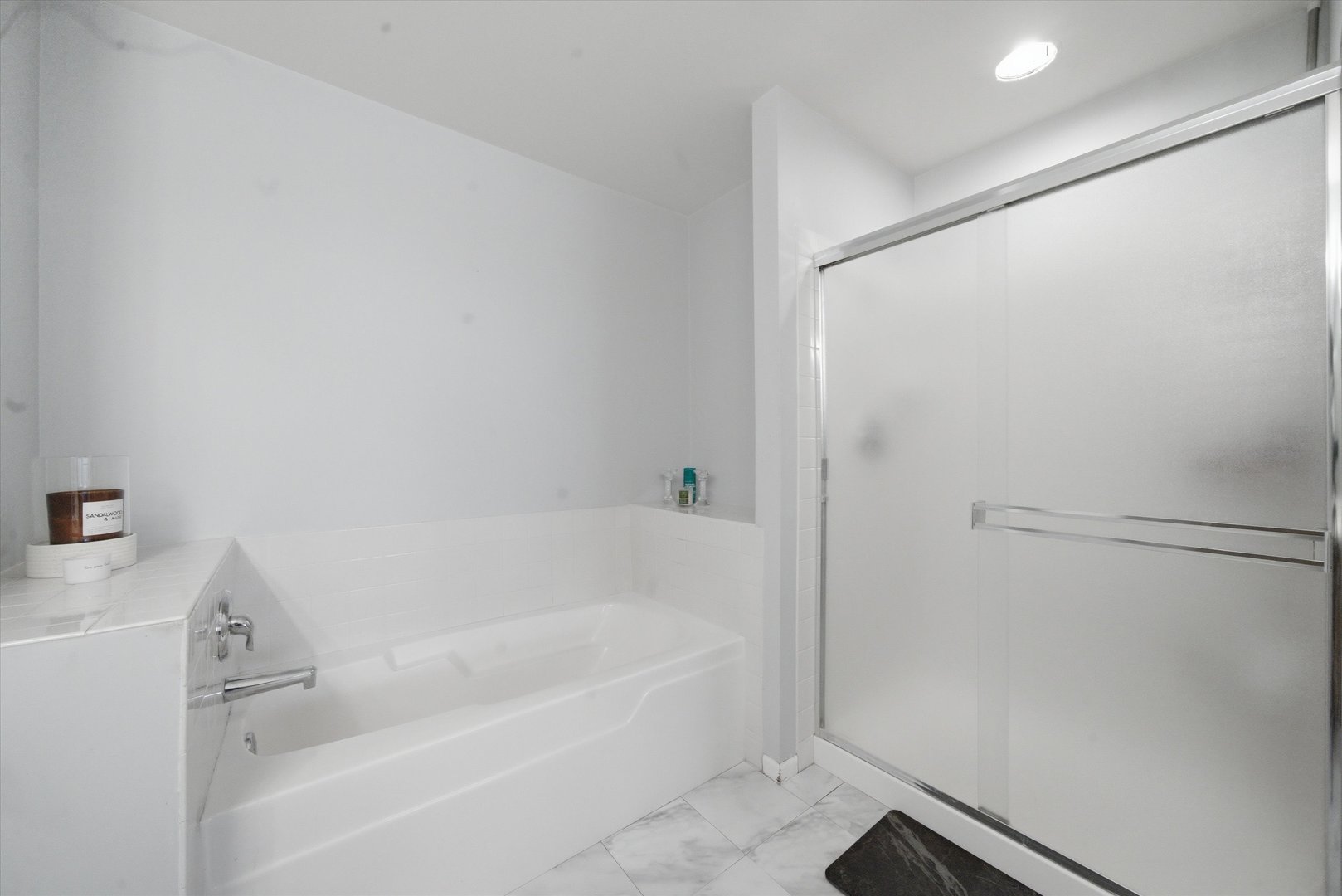 573 N Fox Trail, Round Lake, IL 60073