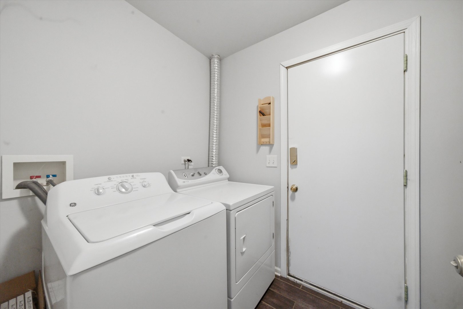 573 N Fox Trail, Round Lake, IL 60073