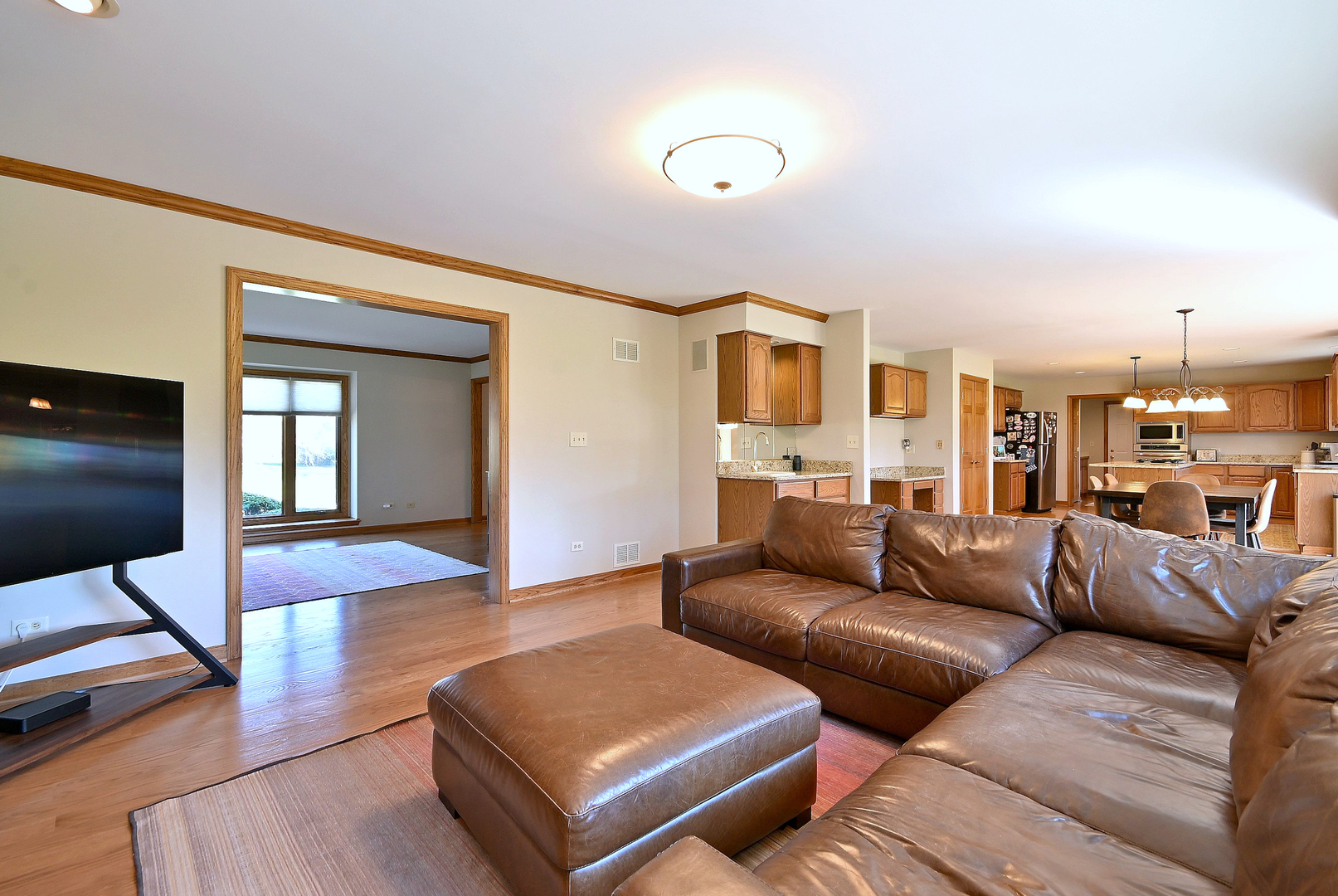 5681 River Park Drive, Libertyville, IL 60048