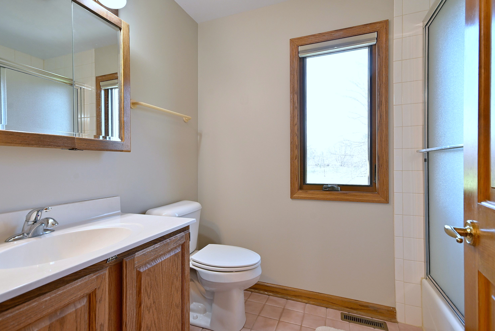 5681 River Park Drive, Libertyville, IL 60048