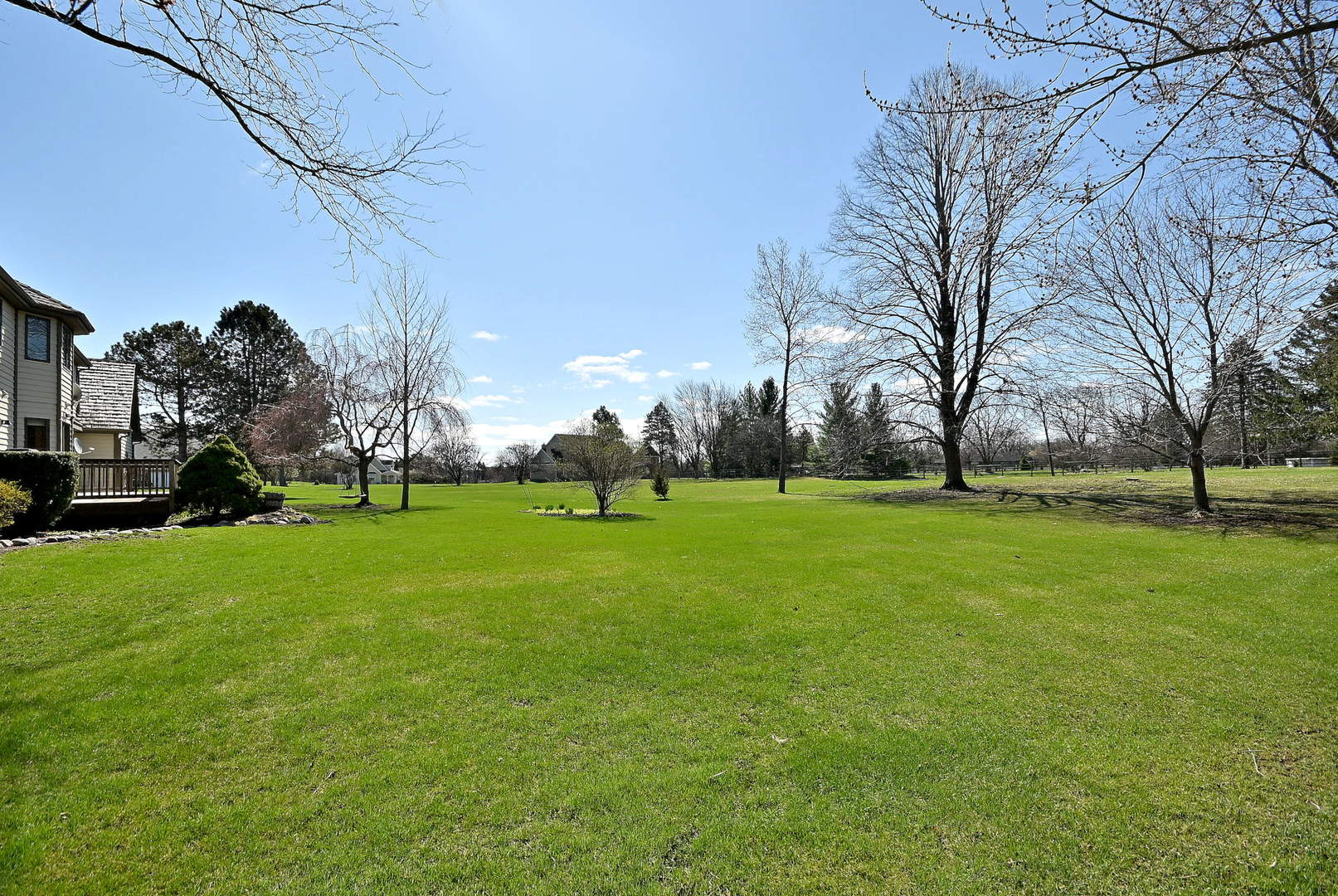 5681 River Park Drive, Libertyville, IL 60048