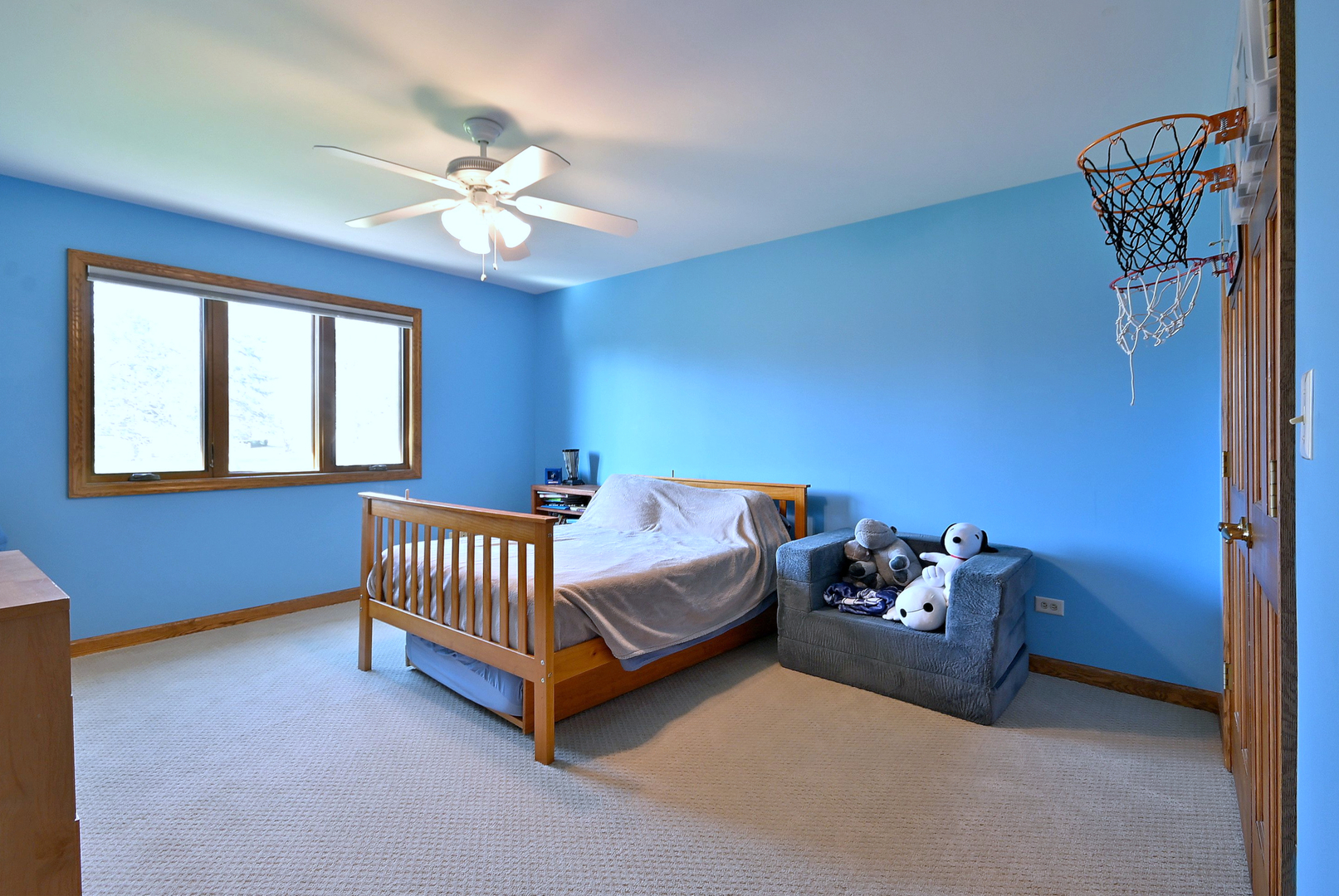 5681 River Park Drive, Libertyville, IL 60048