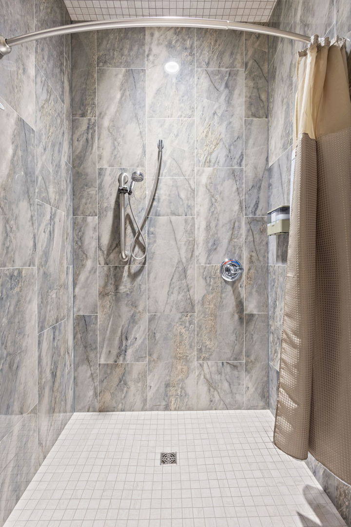 11240 W Laraway Road, Frankfort, IL 60423