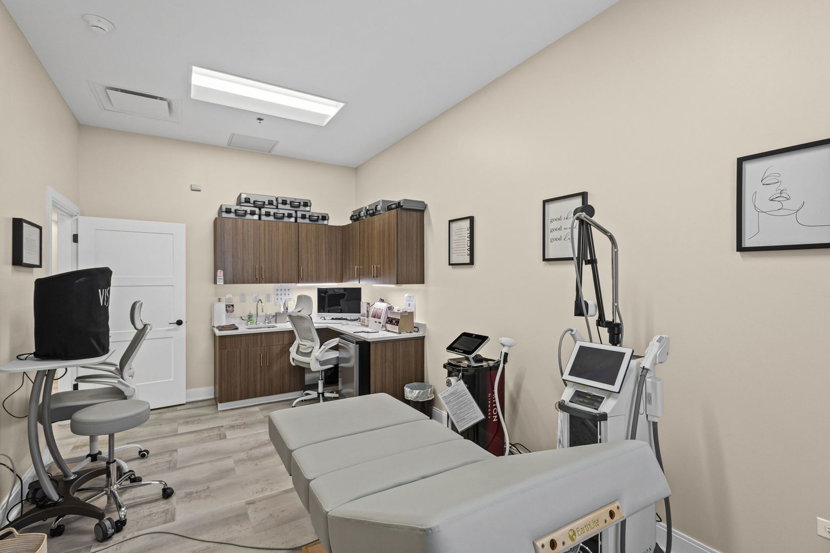 11240 W Laraway Road, Frankfort, IL 60423