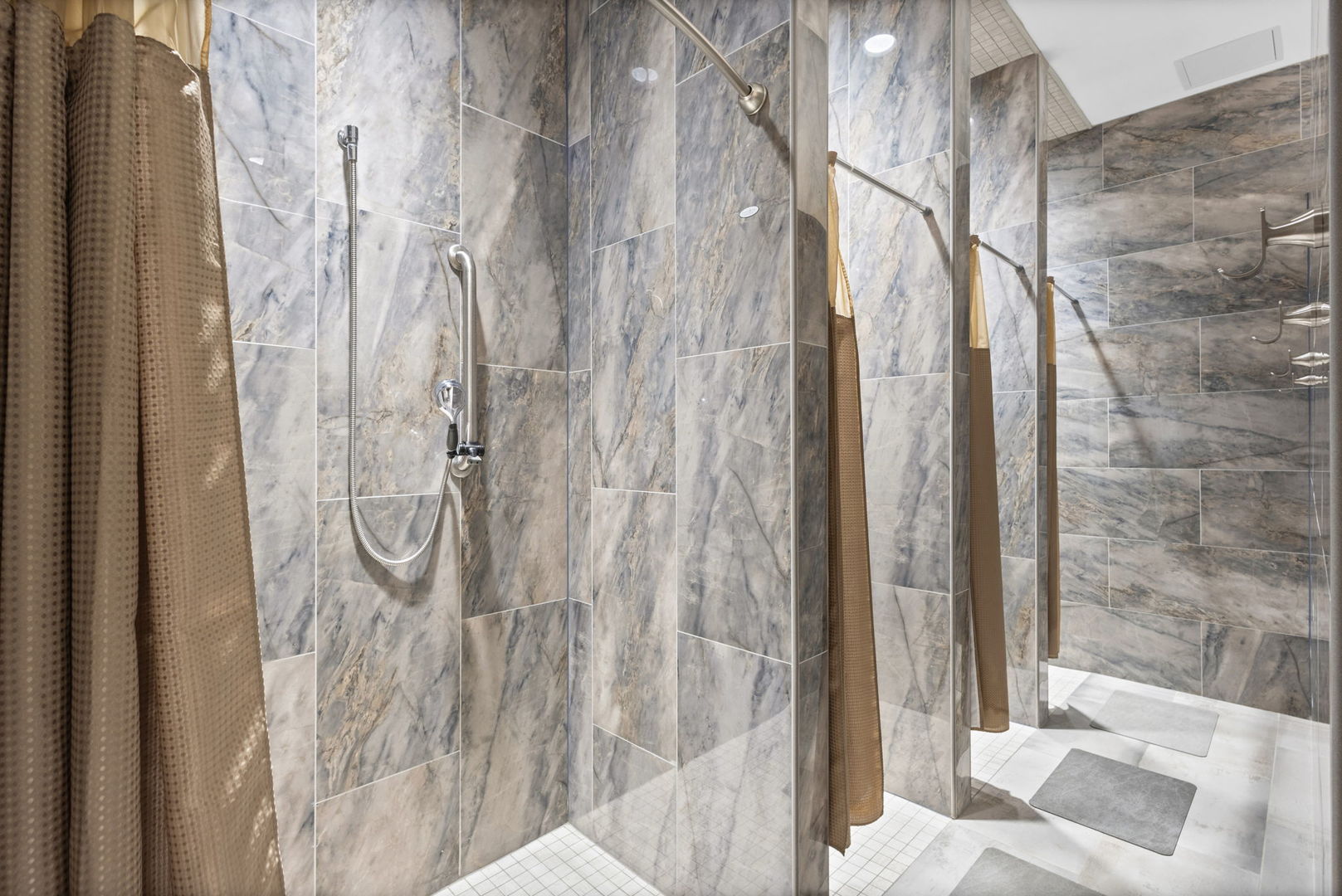 11240 W Laraway Road, Frankfort, IL 60423