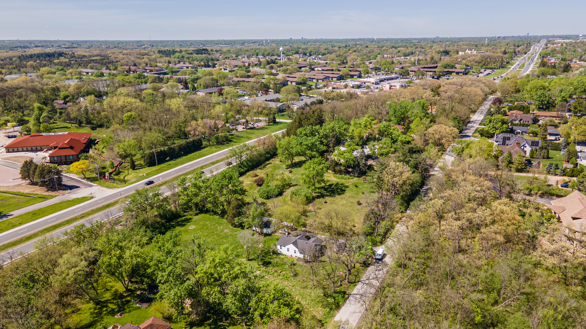 11s104 Jackson Street, Burr Ridge, IL 60527