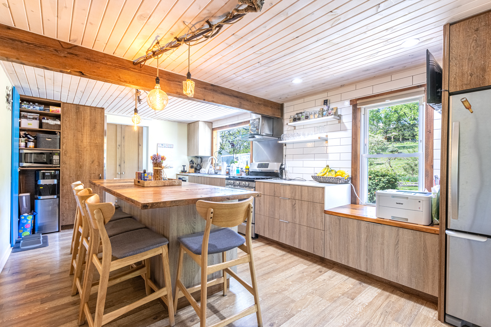 11s104 Jackson Street, Burr Ridge, IL 60527