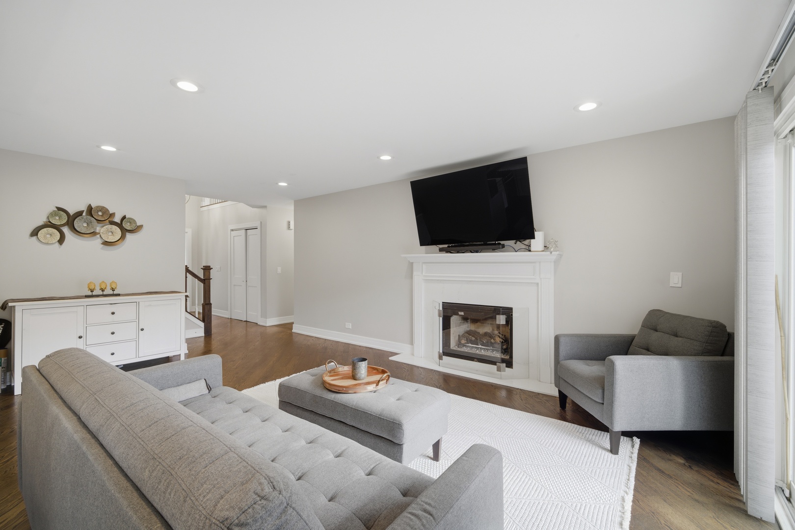 2936 Sandalwood Road, Buffalo Grove, IL 60089