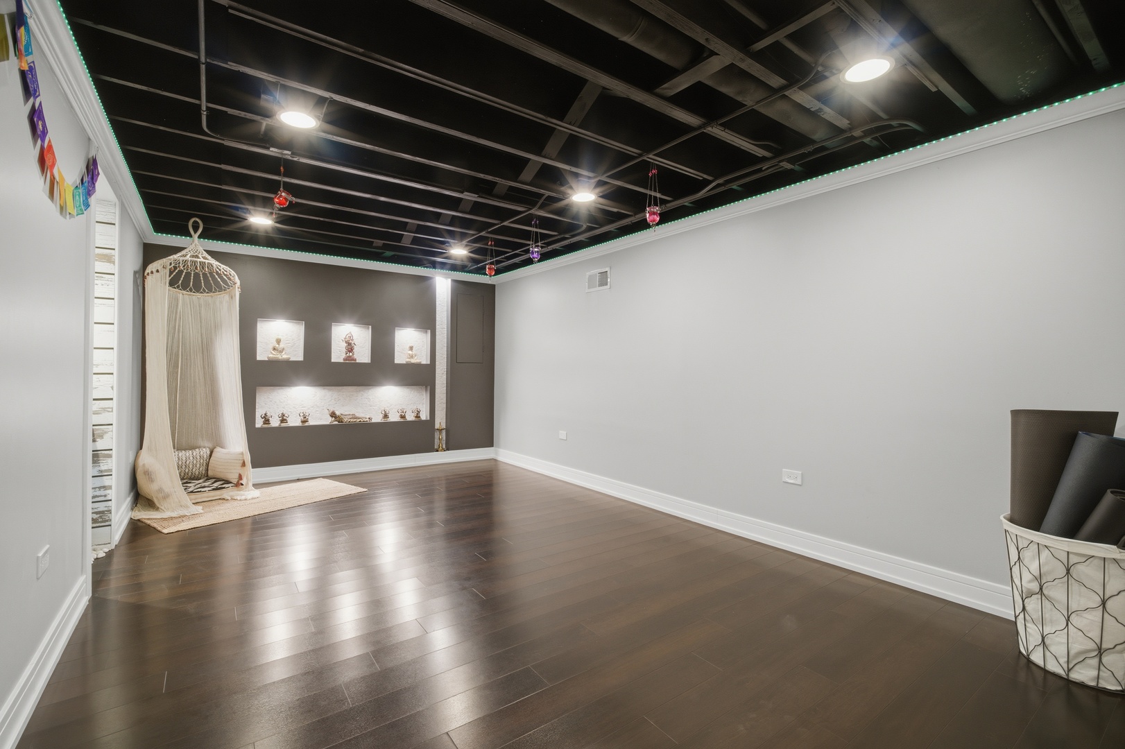 2936 Sandalwood Road, Buffalo Grove, IL 60089