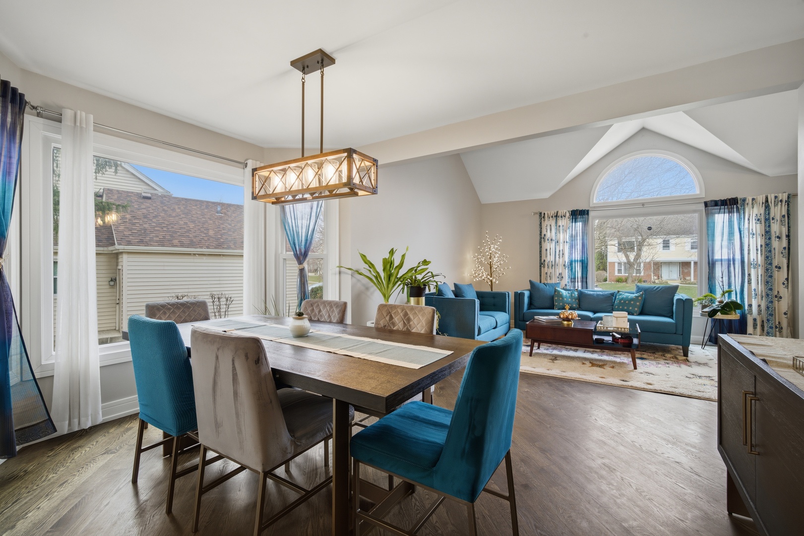 2936 Sandalwood Road, Buffalo Grove, IL 60089