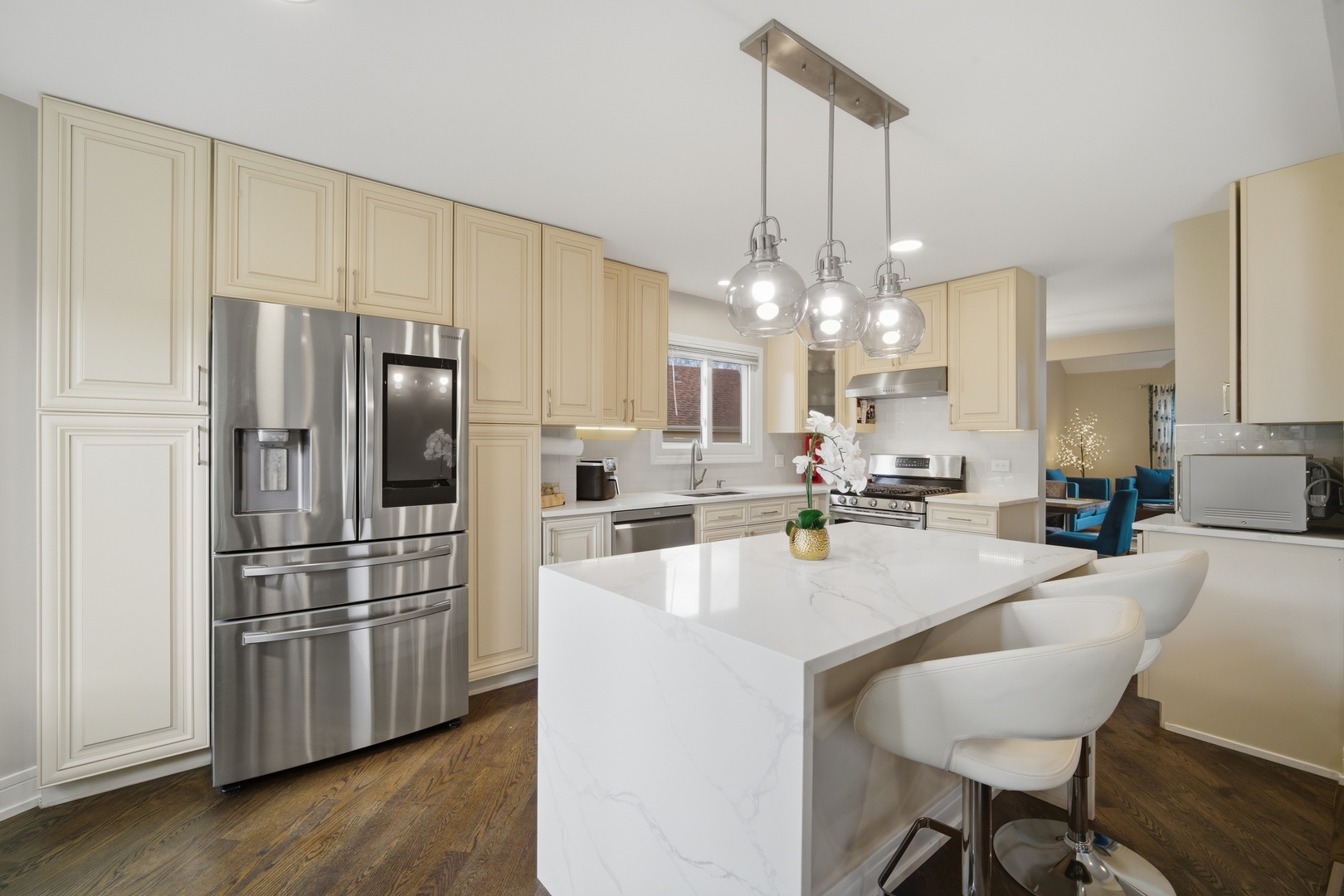 2936 Sandalwood Road, Buffalo Grove, IL 60089