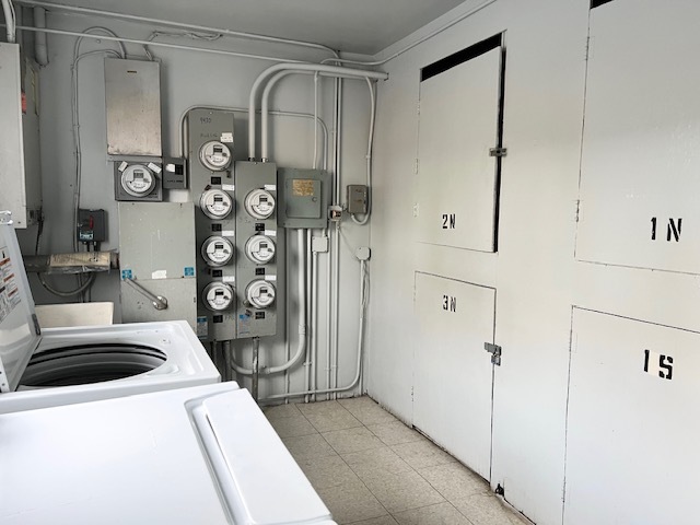 9430 Bay Colony Drive #2N, Des Plaines, IL 60016