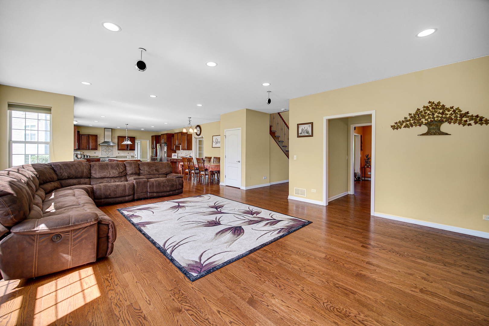 15 N Empress Drive, Hawthorn Woods, IL 60047