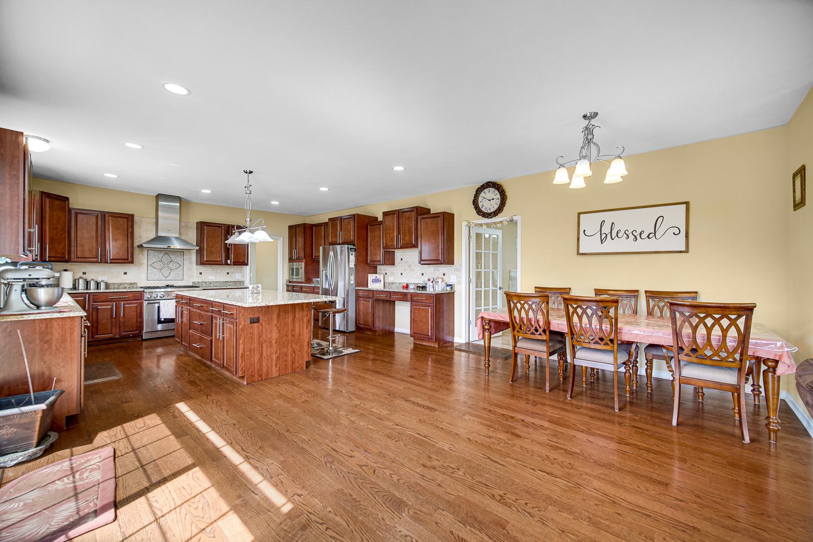 15 N Empress Drive, Hawthorn Woods, IL 60047