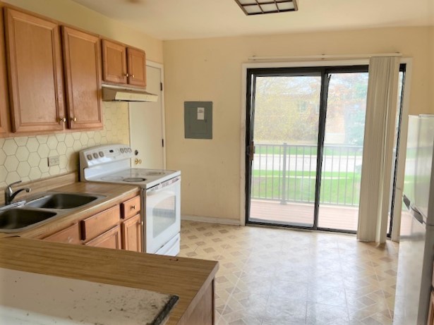 200 Dunteman Drive #202, Glendale Heights, IL 60139