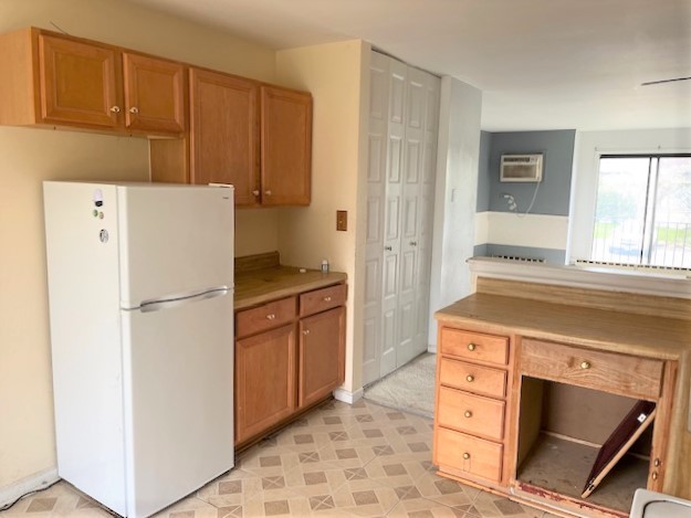 200 Dunteman Drive #202, Glendale Heights, IL 60139