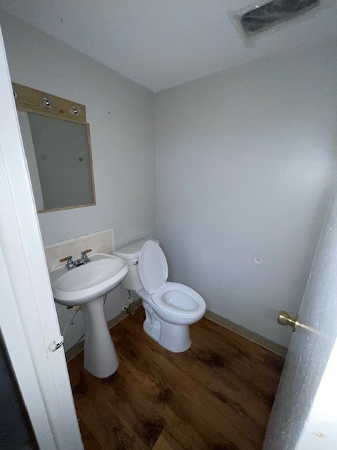 1301 Kingsbury Drive #B, Hanover Park, IL 60133