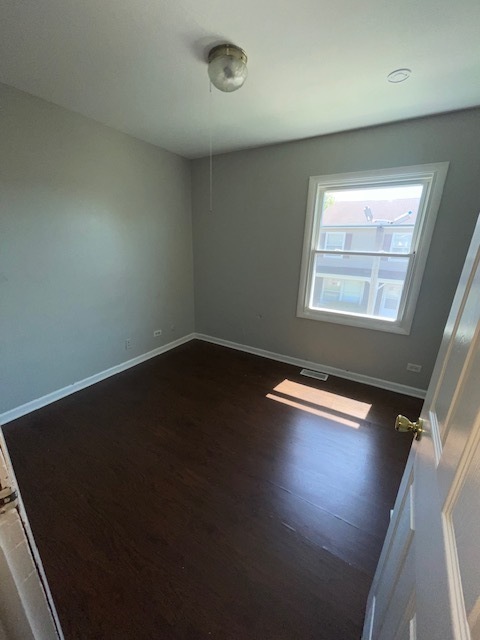 1301 Kingsbury Drive #B, Hanover Park, IL 60133