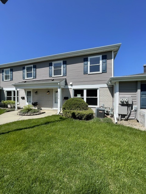 1301 Kingsbury Drive #B, Hanover Park, IL 60133