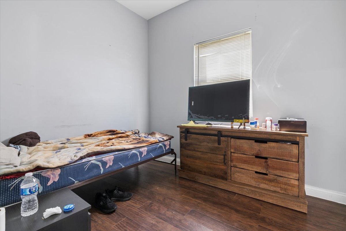 6029 S Loomis Boulevard, Chicago, IL 60636