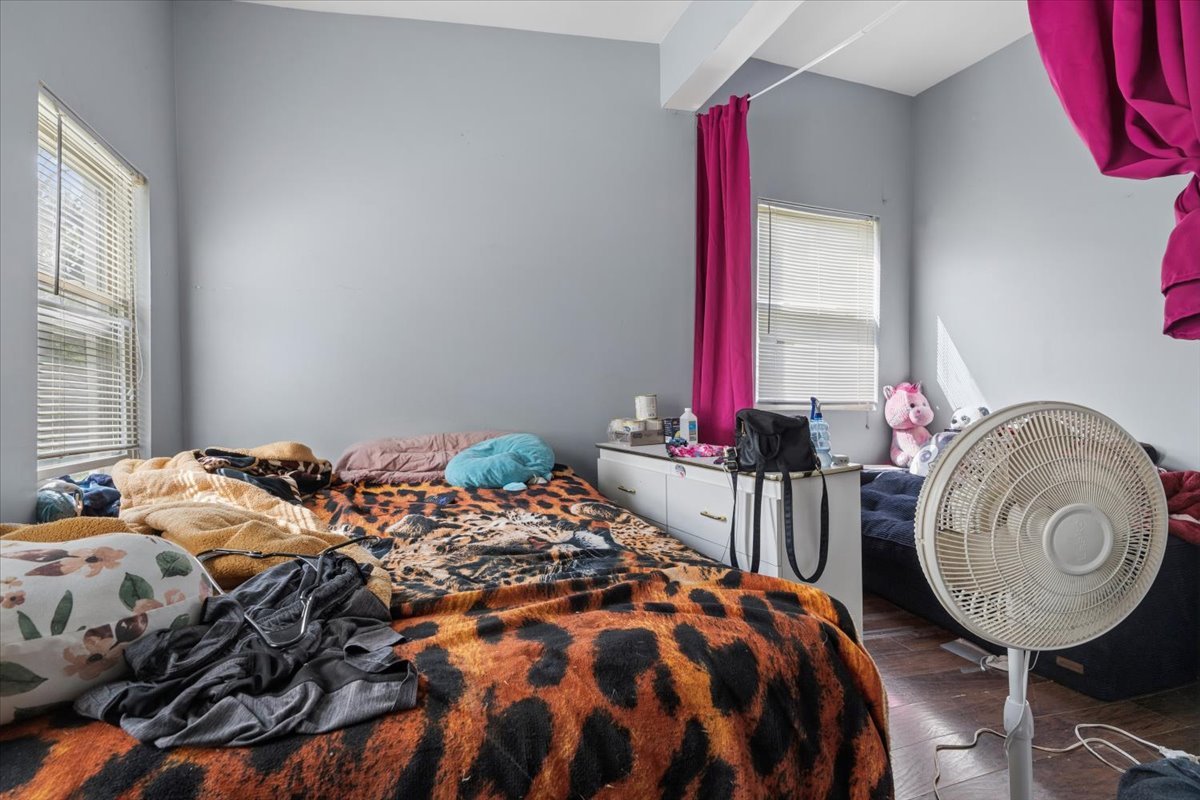 6029 S Loomis Boulevard, Chicago, IL 60636