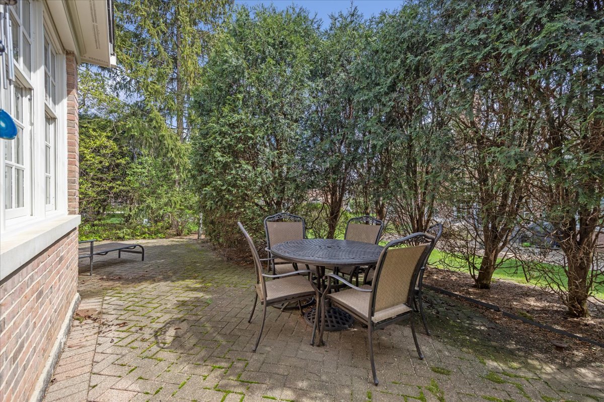 11331 W Monticello Place, Westchester, IL 60154