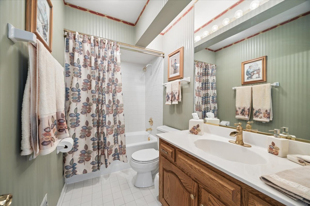 11331 W Monticello Place, Westchester, IL 60154