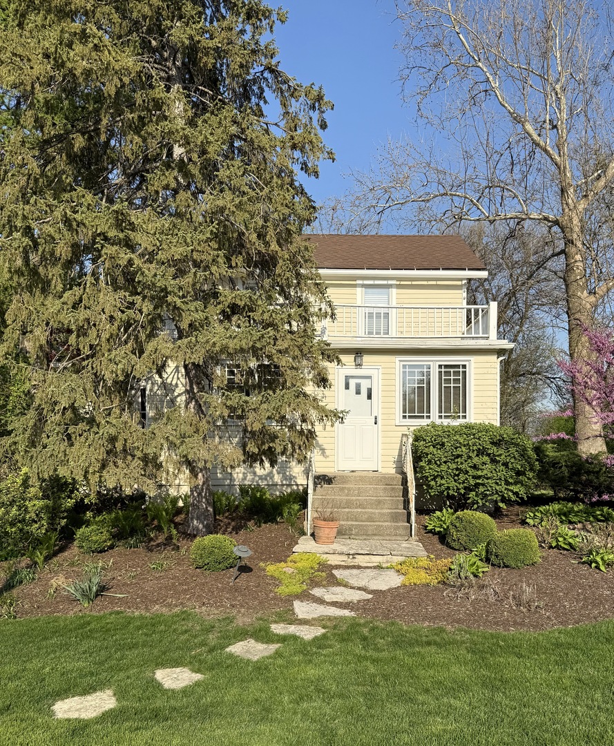 3961 Fairview Avenue, Downers Grove, IL 60515