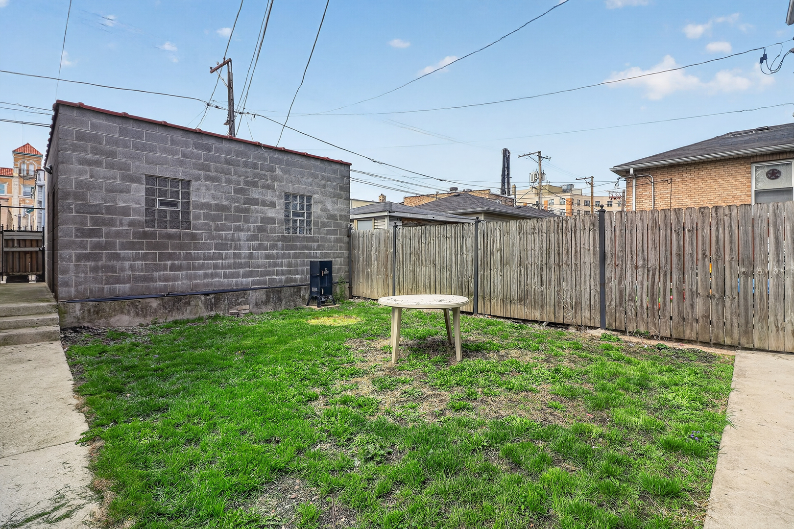 1510 N Harding Avenue, Chicago, IL 60651