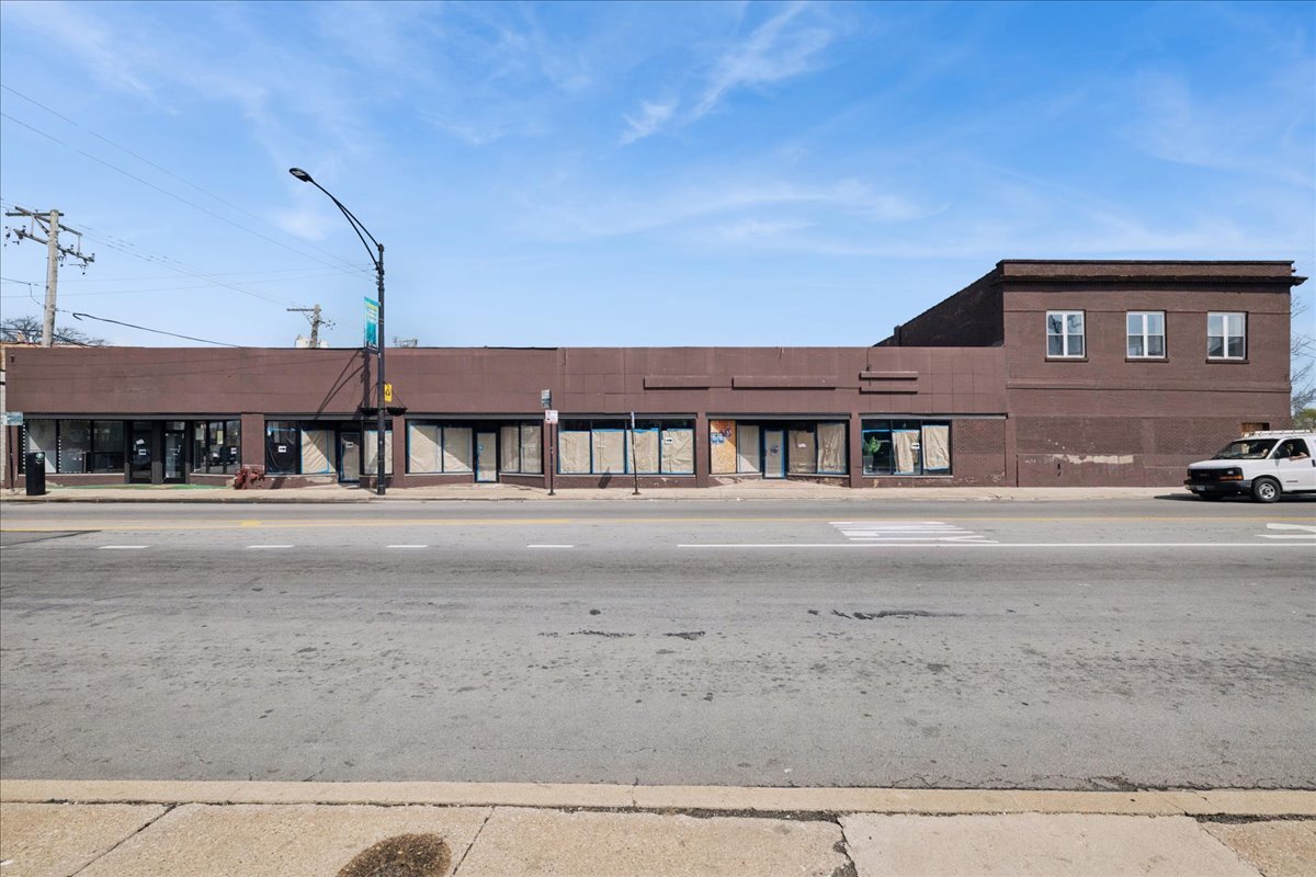 4650 S Indiana Avenue, Chicago, IL 60653
