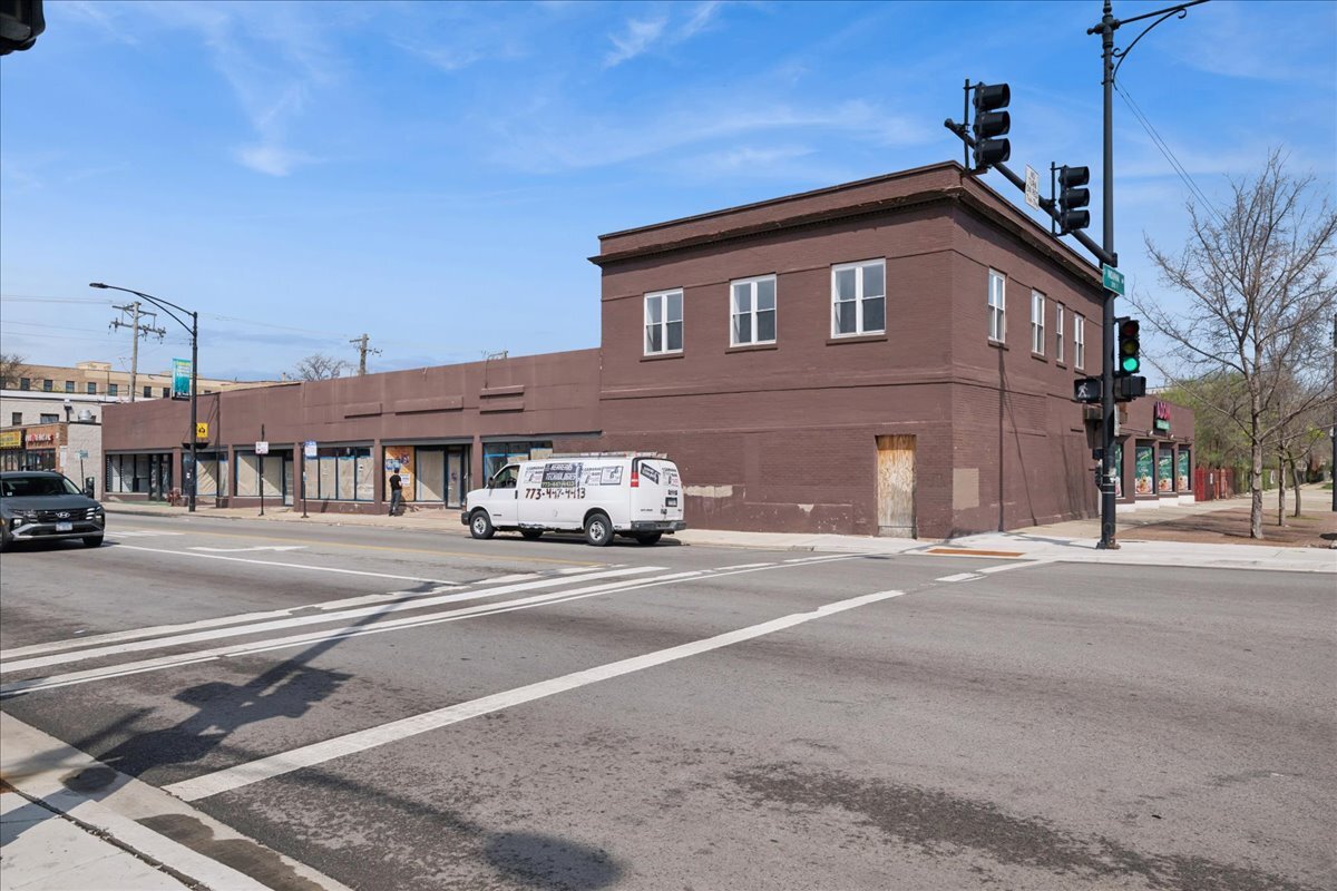 4650 S Indiana Avenue, Chicago, IL 60653