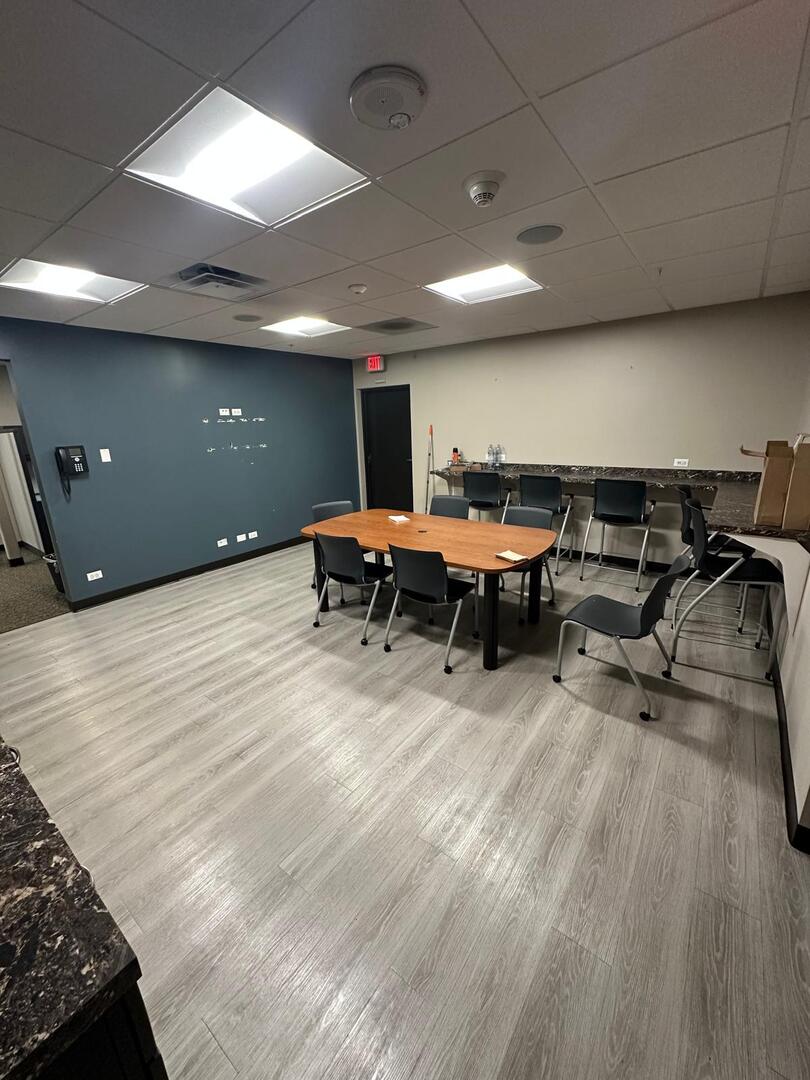 570 Oakwood Road, Lake Zurich, IL 60047