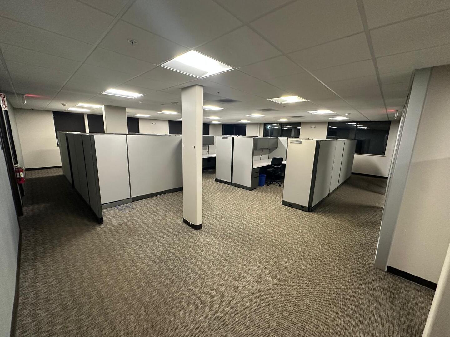 570 Oakwood Road, Lake Zurich, IL 60047